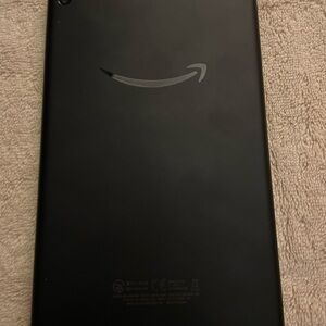 Amazon fire tablet 7” screen in great operating condition.